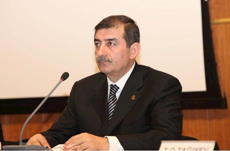 İcra başçısı Rəsulzadənin adını küçədən götürtdü