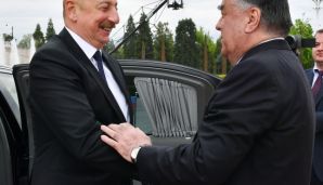 İlham Əliyevin Düşənbədə rəsmi qarşılanma mərasimi oldu -       FOTOLAR — foto 2
