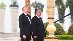 İlham Əliyevin Düşənbədə rəsmi qarşılanma mərasimi oldu -       FOTOLAR — foto 6