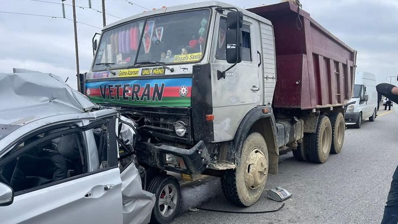 Salyanda ağır qəza:       3 ölü, 3 yaralı - FOTO