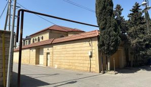 Deputat Hacıbala Abutalıbovun villalarının fotolarını paylaşdı -   "Özünü mütrüf kimi göstərən şəxsin illərlə bağlı qalan villaları..." — foto 3