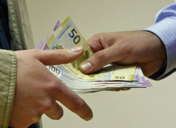 Azərbaycanda rüşvət almaqda ittiham edilən 19 vəzifəli şəxsdən xəbər var