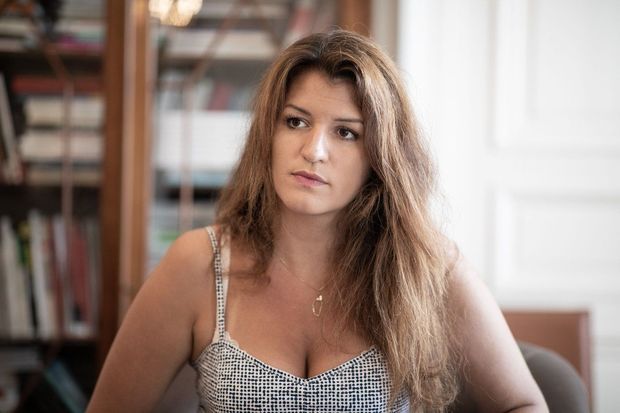 Dövlət katibinin açıq-saçıq şəkli olan “Playboy” jurnalı bir anda satıldı