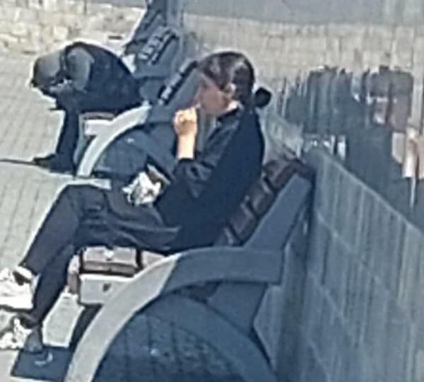 "Koroğlu"da naməlum şəxs insanlara hücum etdi -       FOTO
