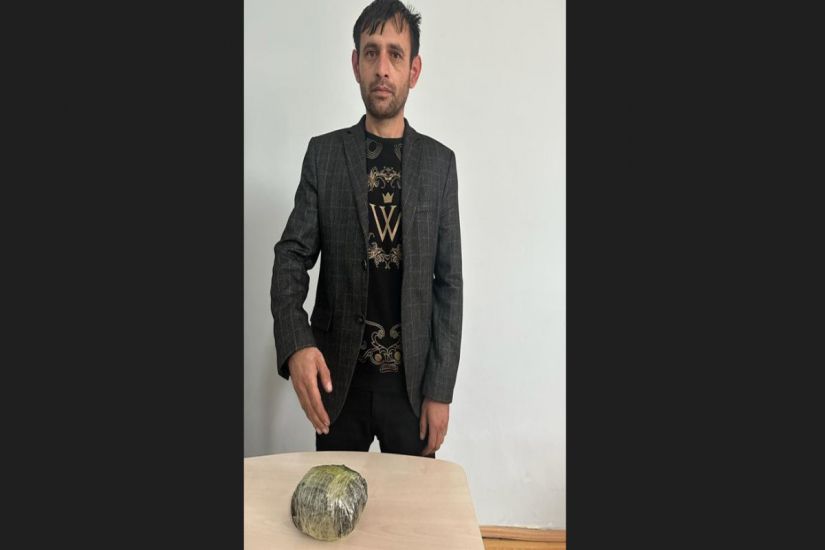 İran vətəndaşına narkokuryerlik edən şəxs tutuldu