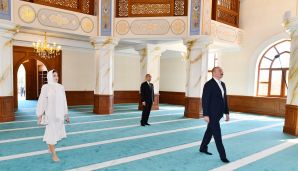 Prezident və birinci xanım “Cümə” məscidinin açılışında iştirak etdilər -   YENİLƏNDİ - FOTOLAR — foto 12
