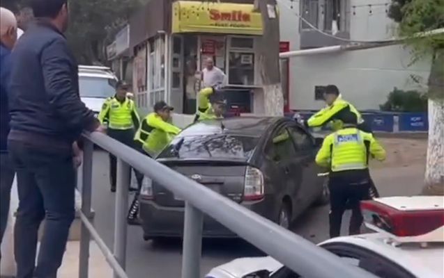 Bakıda sürücü “Prius”u polislərin üzərinə sürdü -       VİDEO