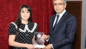 AHİK tərəfindən 2022-ci ilin ən yaxşı müəssisələri mükafatlandırıldı — foto 5