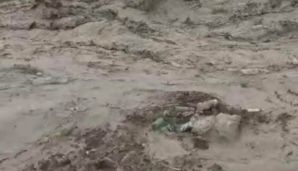Azərbaycanda güclü sel avtomobilləri apardı -       FOTO — foto 3