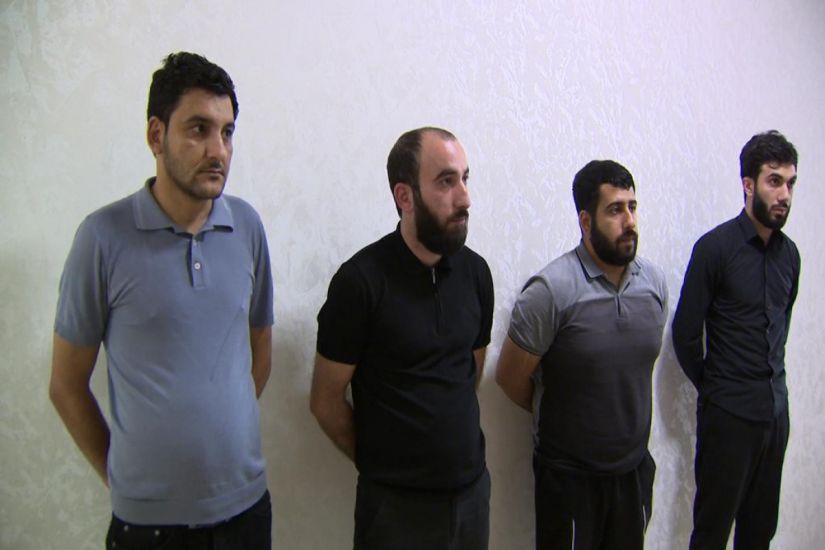 Sosial şəbəkələrdə vətəndaşları kredit adı ilə talayan kiber dəstə saxlanıldı