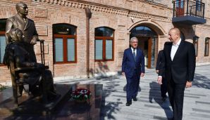 İlham Əliyev Qazax Müəllimlər Seminariyası ADA Universiteti Qazax Mərkəzində yaradılan şəraitlə tanış olub -     YENİLƏNDİ — foto 8
