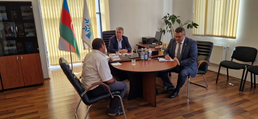Ziyafət Əsgərov seçicilərlə görüşdü