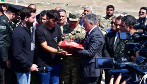 I Qarabağ Müharibəsi şəhidi Gülverdi Hüseynov Abşeron rayonunda dəfn edildi -       FOTOLAR — foto 6