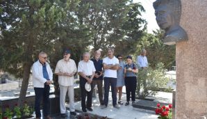 Xalq artisti Şahmar Ələkbərovun xatirəsi anıldı -   FOTO — foto 3