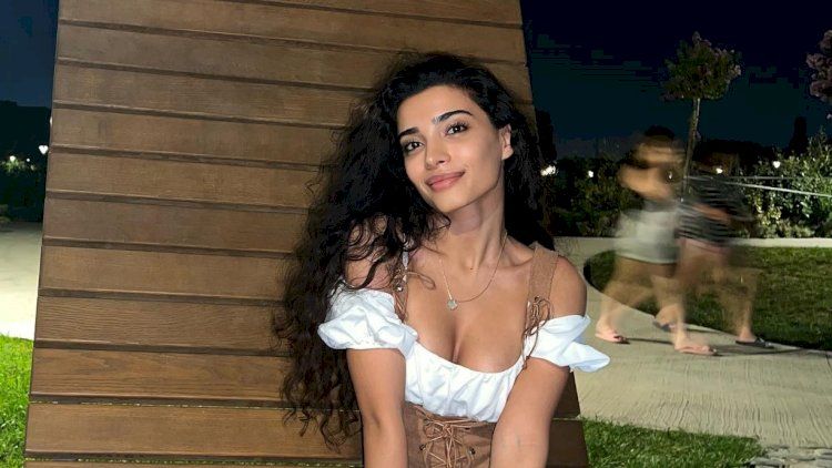 Səmranın çimərlikdə çəkdirdiyi görüntülər müzakirəyə səbəb oldu -       FOTO