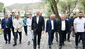Prezident İlham Əliyev və birinci xanım Mehriban Əliyeva Laçının Zabux kəndində görülmüş işlərlə tanış olublar və sakinlərlə görüşüblər -   YENİLƏNDİ - FOTOLAR — foto 4