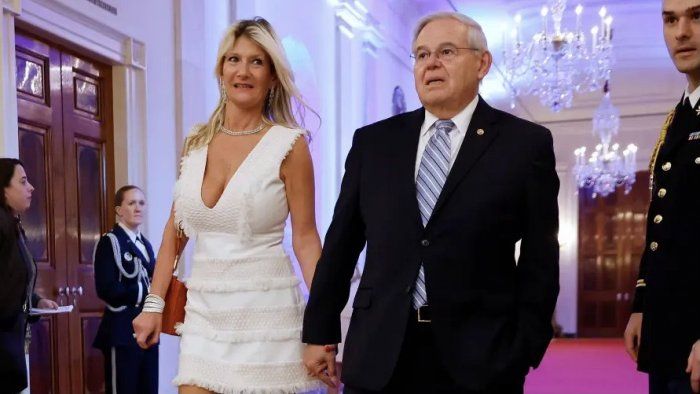 “New York Post” ermənipərəst senator Menendes və onun erməni arvadının maliyyə fırıldaqları barədə yazı dərc edib