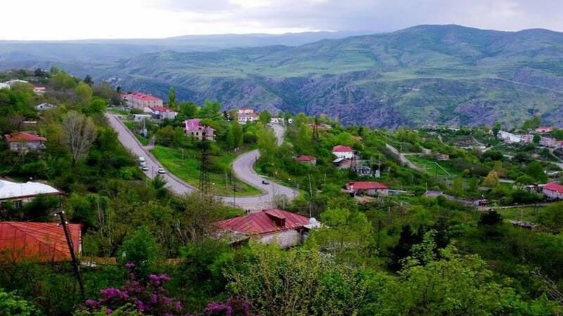 Hikmət Hacıyev: Müəyyən şərti vaxtlar çərçivəsində Laçın yolunun açılması təmin oluna bilər