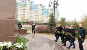 Həştərxan vilayətində Ümummilli Lider Heydər Əliyevin 100 illik yubileyinə həsr olunmuş təntənəli tədbir keçirilib -       FOTOLAR — foto 6