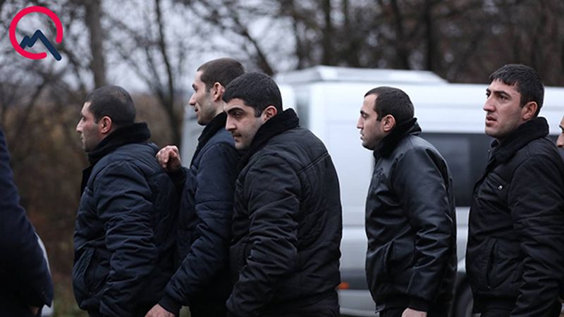 Təhvil verilən ermənilərin     FOTOLARI