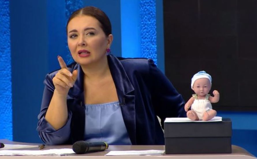 "12 yaşlı qızı 34 yaşlı kişiyə nişanlayıblar"