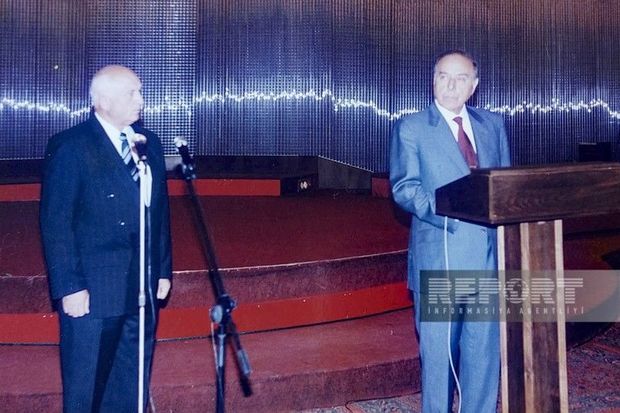 Heydər Əliyev Ukraynanı böhrandan necə xilas edib?