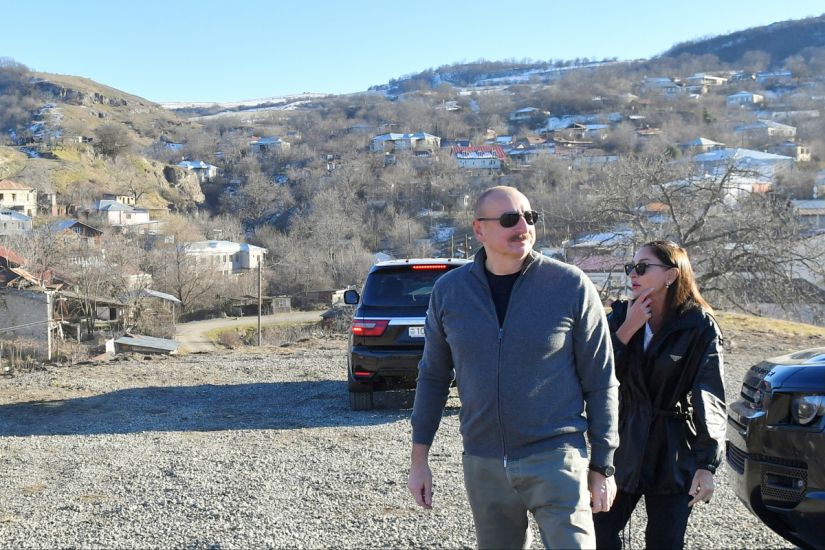 Prezident İlham Əliyev və birinci xanım Mehriban Əliyeva Xocalı rayonunun Şuşakənd kəndinin ərazisinə baxış keçiriblər -     FOTO