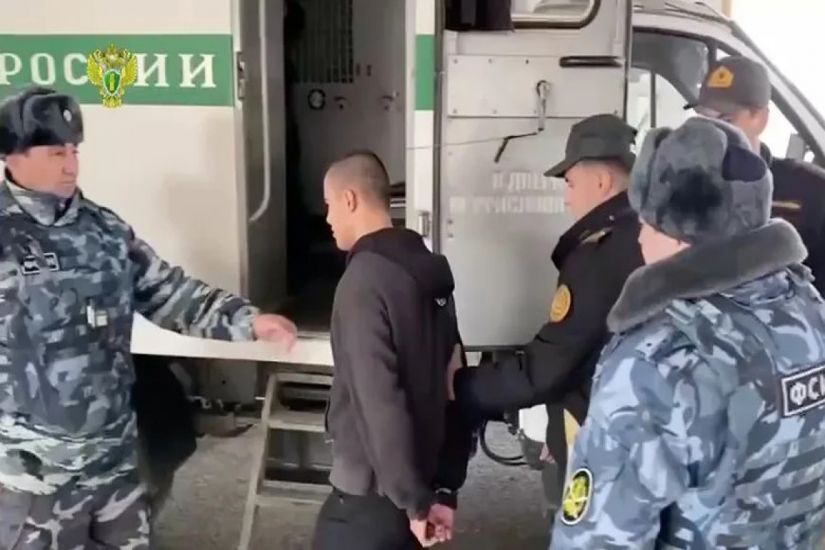 Azərbaycandan Rusiyaya ekstradisiya edilən bloger Sankt-Peterburqa aparıldı
