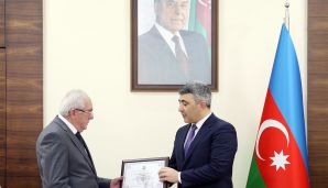 Məhkəmə-Hüquq Şurasının növbəti iclası keçirilib — foto 2