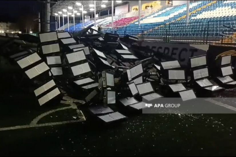 Güclü külək stadionda işıq dərəyini aşırdı:     "Turan Tovuz” - “Araz-Naxçıvan” oyunu təxirə düşdü