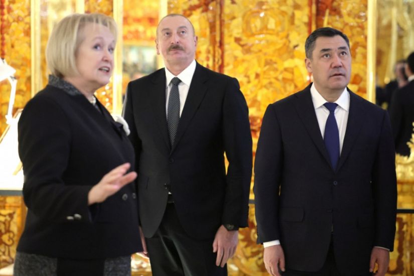 Prezident İlham Əliyev Sankt-Peterburqda “Yekaterina sarayı” ilə tanış olub -   YENİLƏNDİ