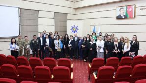 Ulu Öndər Heydər Əliyevin 100 illiyinə həsr olunmuş jurnal işıq üzü görüb -         FOTOLAR — foto 11
