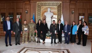 Ulu Öndər Heydər Əliyevin 100 illiyinə həsr olunmuş jurnal işıq üzü görüb -         FOTOLAR — foto 12