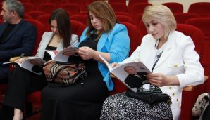 Ulu Öndər Heydər Əliyevin 100 illiyinə həsr olunmuş jurnal işıq üzü görüb -         FOTOLAR — foto 1