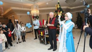 Abşeron rayonunda şəhid övladları üçün Dünya Azərbaycanlılarının Həmrəylik Günü  və Yeni İl bayramı münasibəti ilə şənlik keçirildi -         FOTOLAR — foto 1