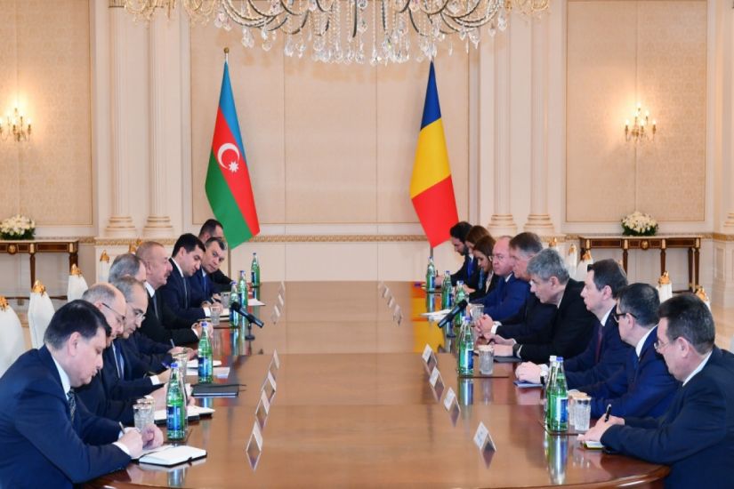 Azərbaycan və Rumıniya prezidentlərinin geniş tərkibdə görüşü olub  -   YENİLƏNDİ