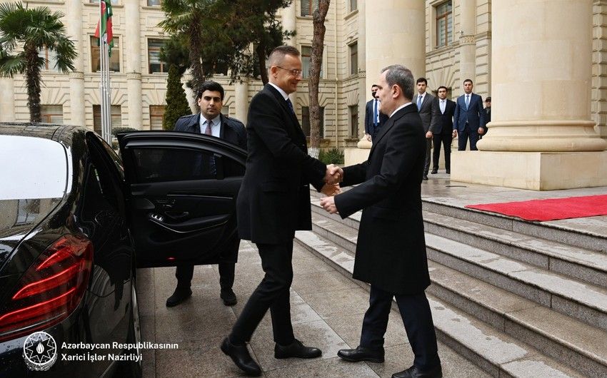 Ceyhun Bayramov macarıstanlı həmkarı ilə görüşdü