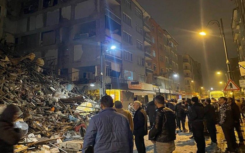 Türkiyədə zəlzələdə ölənlərin sayı 284-ə çatdı