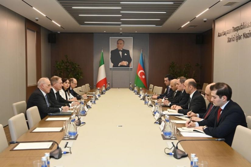 Ceyhun Bayramov İtaliya şirkətlər və “Made in Italy” naziri ilə görüşdü