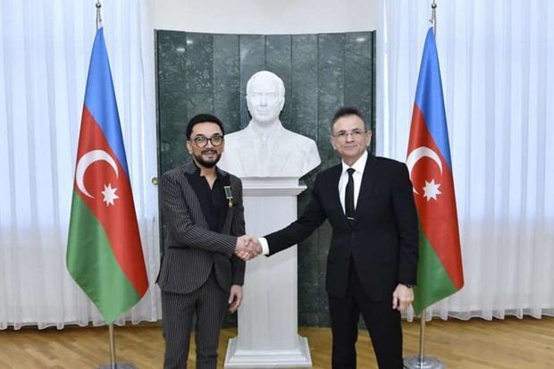 Mədət Quliyev Faiq Ağayevi təltif etdi -       FOTO