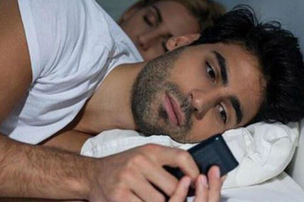 Bakıda gənc oğlan hamilə arvadını bıçaqladı: “Əgər kişisənsə...”