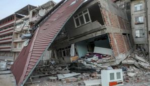 Maşınların aşmağa qoymadığı binalar: Zəlzələ bölgəsindən heyrətamiz kadrlar -       FOTO — foto 4