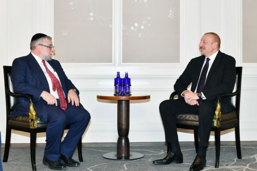 Prezident İlham Əliyev Münxendə Avropa Ravvinləri Konfransının prezidenti ilə görüşüb -   YENİLƏNDİ
