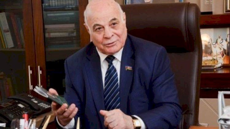 Ağacan Əbiyev niyə ölkədən qaçıb?