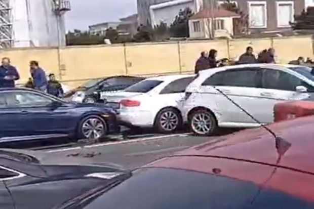 Bakıda 6 maşın bir-birinə çırpıldı -       FOTO - VİDEO