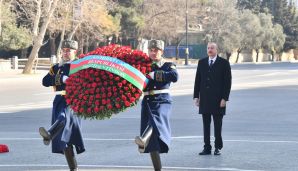 İlham Əliyev Xocalı soyqırımı abidəsini ziyarət etdi -    FOTOLAR — foto 1