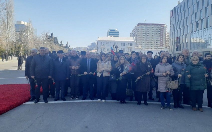 Qərbi Azərbaycan İcmasının üzvləri "Ana harayı" abidəsini ziyarət etdilər