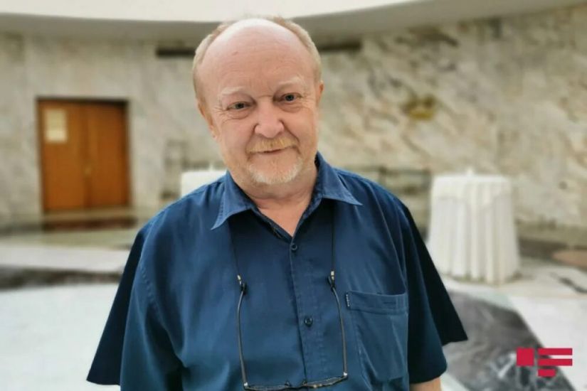 Tanınmış politoloq vəfat etdi