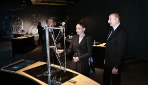 İlham Əliyev və Mehriban Əliyeva Bakıda “STEAM İnnovasiya Mərkəzi”nin açılışında iştirak ediblər -       FOTO — foto 1