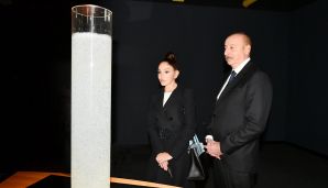 İlham Əliyev və Mehriban Əliyeva Bakıda “STEAM İnnovasiya Mərkəzi”nin açılışında iştirak ediblər -       FOTO — foto 14